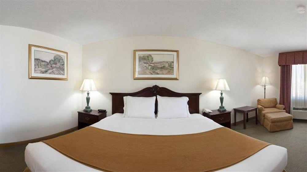 Baymont By Wyndham Fulton Hotel Ngoại thất bức ảnh